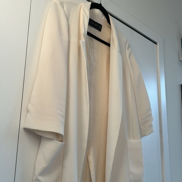 Zara Loose-Fit blazer - Picture 3 of 5